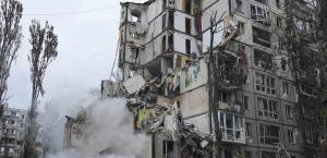 Ataque ruso con misiles y drones contra la capital ucraniana deja 9 muertos y 124 heridos