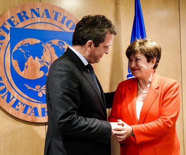 Argentina recibe aprobaci&oacute;n del FMI con desembolso millonario