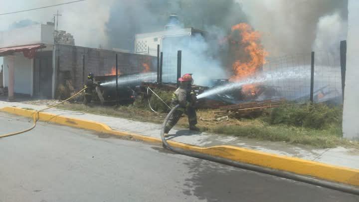 Vecinos impactados por explosión en Tultepec