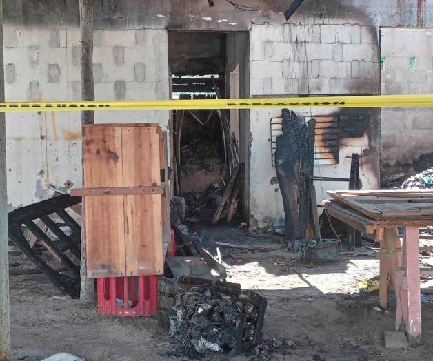 Arrasa incendio con 2 negocios en Miramar Arrasa incendio con 2 negocios en Miramar