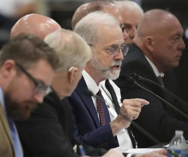 Dormían funcionarios al iniciar inundaciones