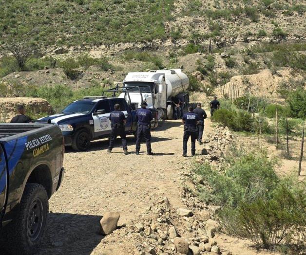 Detienen a 5 en Coahuila cuando ordeñaban ducto