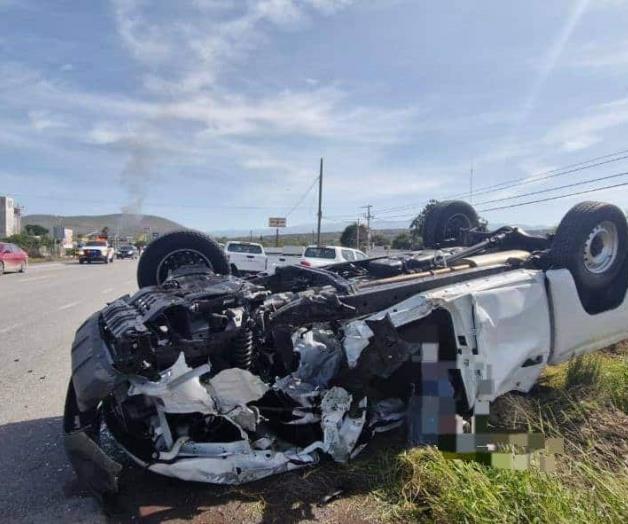 Vuelca camioneta en Tula; hay una persona lesionada Vuelca camioneta en Tula; hay una persona lesionada