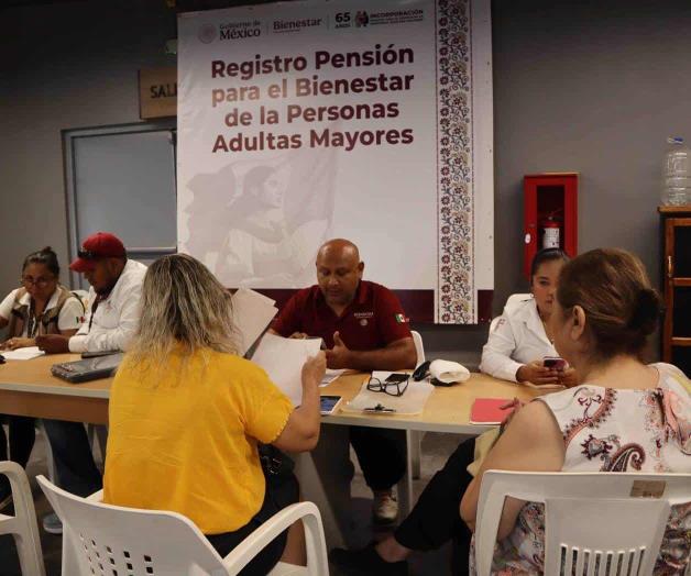 Acuden mujeres a tramitar su Pensión del Bienestar