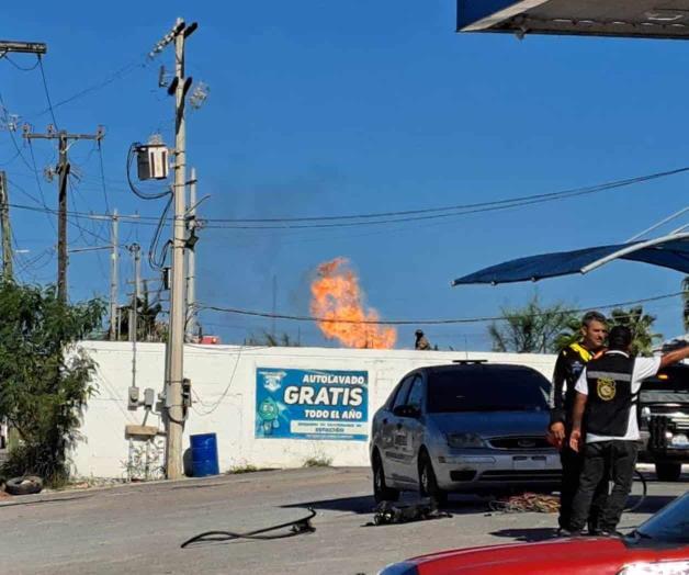 Controlan fuego y evitan desastre tras un siniestro Controlan fuego y evitan desastre tras un siniestro