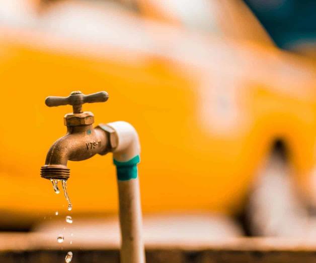 Aunque pagan agua reciben mal servicio