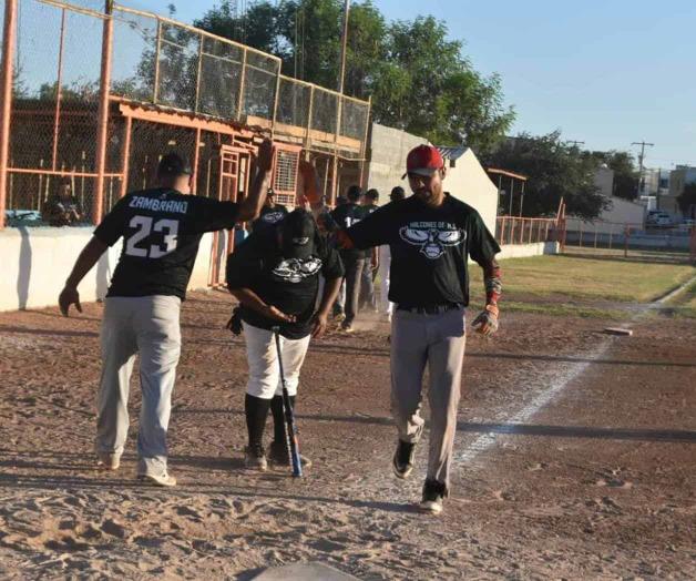 Le pegan Halcones a Herrer&iacute;as Los Compas