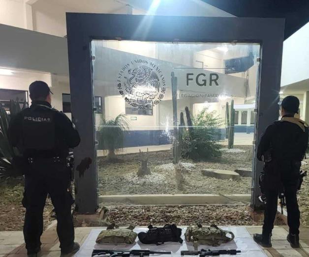 Aseguran veh&iacute;culos robados y armamento tras persecuci&oacute;n en la Monterrey–Reynosa