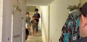 Niños encontrados en cuarto insalubre en Victoria no volverán con sus padres: DIF