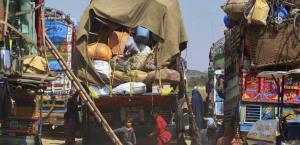 Pakistán reanuda expulsión forzada de 1,4 millones de refugiados afganos