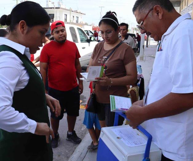 Contin&uacute;a &acute;Brigada Intensiva de Vacunaci&oacute;n&acute;