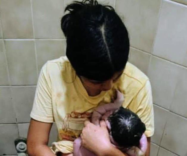Adolescente da a luz en baño del IMSS de Matamoros por falta de atención Adolescente da a luz en baño del IMSS de Matamoros por falta de atención