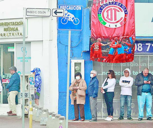 Van 6 de cada 10 a  médicos privados