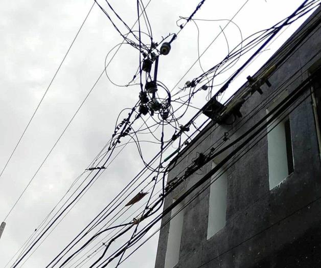 Permanecen las familias sin energ&iacute;a el&eacute;ctrica