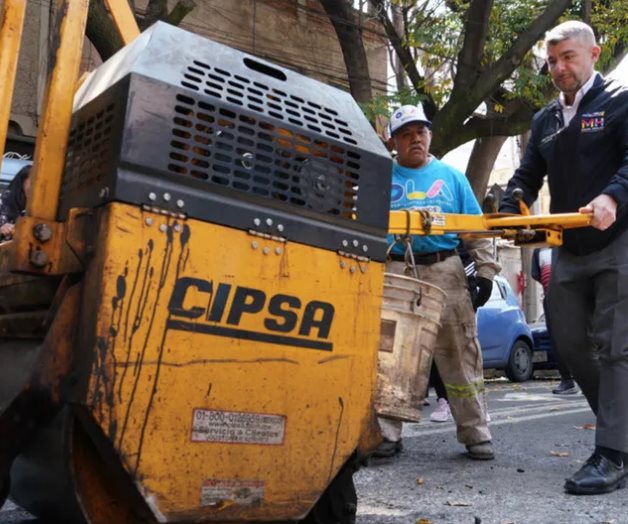 Equipo de Mauricio Tabe se compromete a tapar m&aacute;s de mil 700 baches