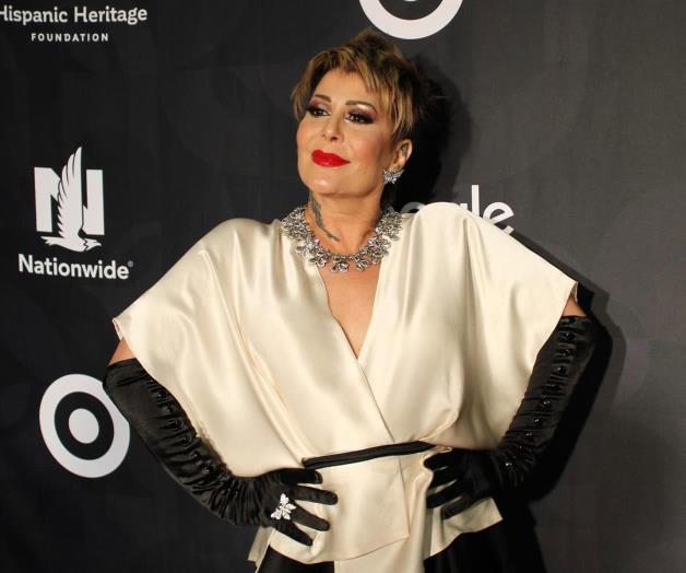 Sigue batallando por malas cirug&iacute;as