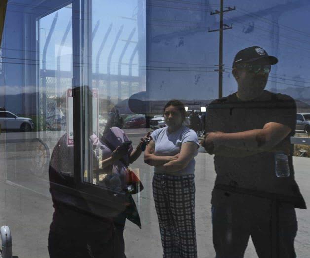 Piden levantar restricción a detención de migrantes Piden levantar restricción a detención de migrantes