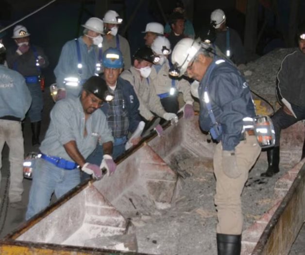 Familias reciben entrega digna de mineros fallecidos Familias reciben entrega digna de mineros fallecidos