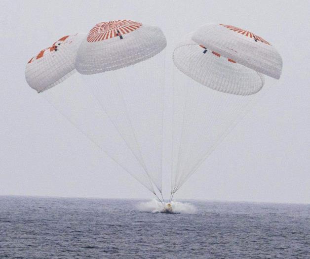 SpaceX: Aterrizaje de astronautas de la Estación Espacial Internacional SpaceX: Aterrizaje de astronautas de la Estación Espacial Internacional