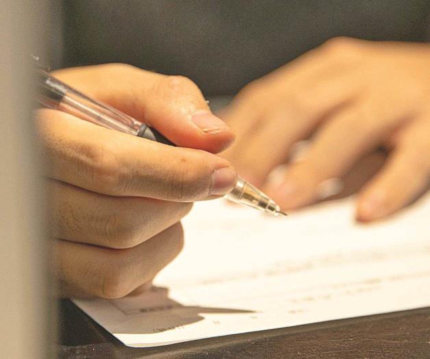 Invitan a adultos a terminar sus estudios Invitan a adultos a terminar sus estudios