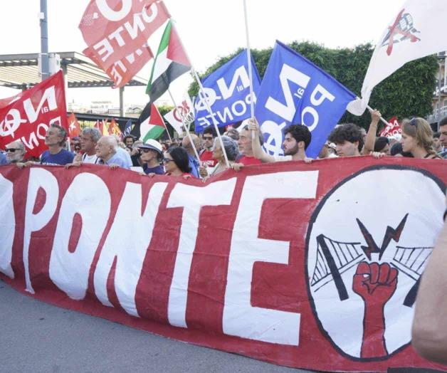 Manifestaci&oacute;n en Messina contra el Proyecto del Puente del Estrecho de Messina