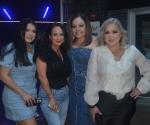 Ofrece una noche  de recuerdos