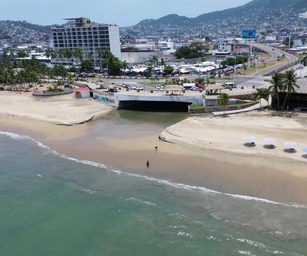 Contaminación por Aguas Residuales Afecta Playa Hornos en Acapulco Contaminación por Aguas Residuales Afecta Playa Hornos en Acapulco