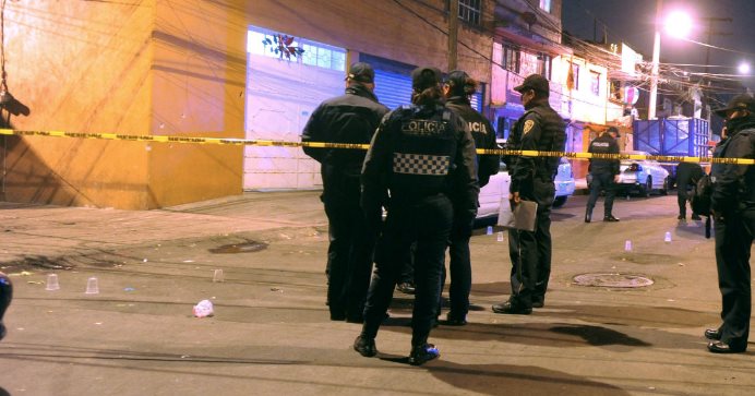Agresi&oacute;n con arma deja una mujer muerta y 2 heridos en Coyoac&aacute;n