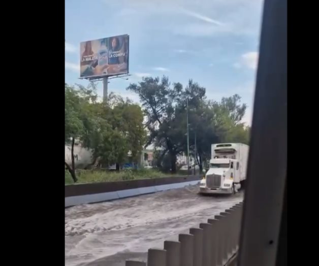 Tr&aacute;fico afectado por fuerte lluvia en Valle de M&eacute;xico