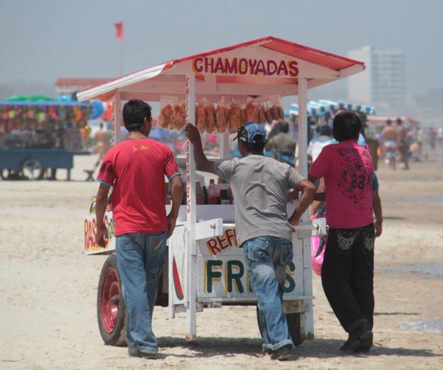 Detectan a 30 menores trabajando en la playa Detectan a 30 menores trabajando en la playa
