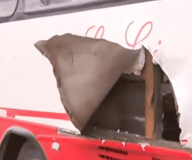 Explosión en bus de transporte público deja tres heridos en Lima Explosión en bus de transporte público deja tres heridos en Lima