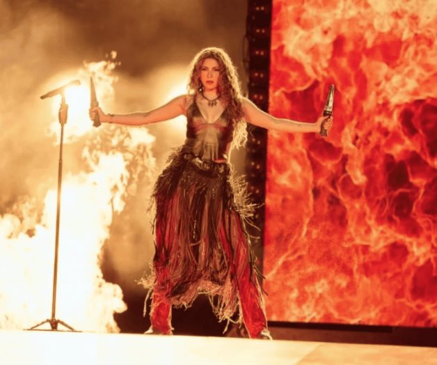 Shakira regresa a México y deleita con Día de Enero