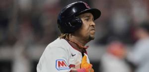 Batazo de José Ramírez lleva a Cleveland a la victoria sobre Marlins