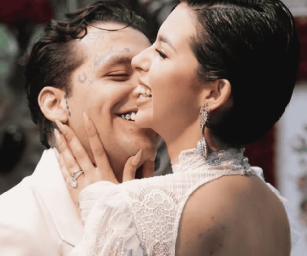 Christian Nodal confirma boda con &Aacute;ngela en Roma