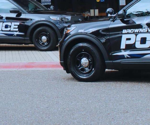 Oficial de policía herido al chocar con unidad del DPS Oficial de policía herido al chocar con unidad del DPS