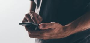 Validan pena de 15 a 30 años a quien distribuya videos sexuales