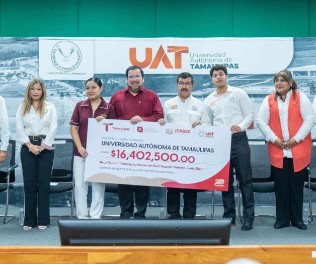 Reciben beca más de 6,500 estudiantes Reciben beca más de 6,500 estudiantes