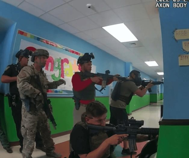 Angustia y fracaso del tiroteo mortal escolar Angustia y fracaso del tiroteo mortal escolar