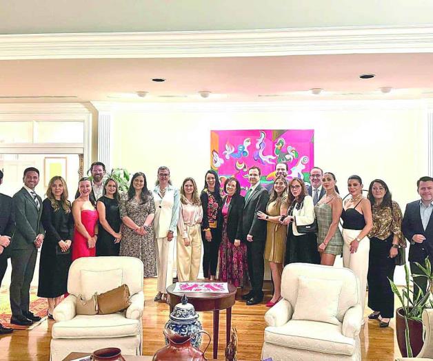 Asisten 15 legisladores a Congreso en Washington