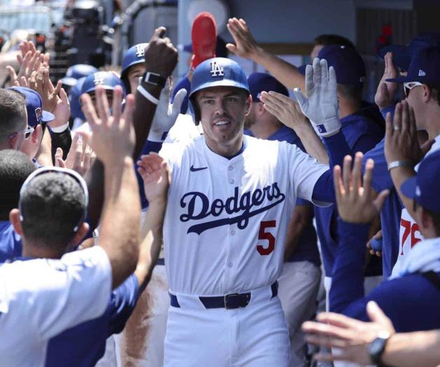Dodgers vencen a Padres con jonr&oacute;n de Mookie Betts en la octava entrada
