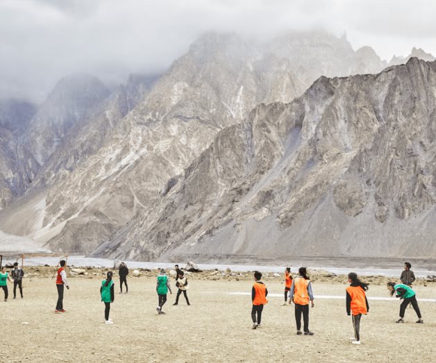 F&uacute;tbol femenino  mueve monta&ntilde;as