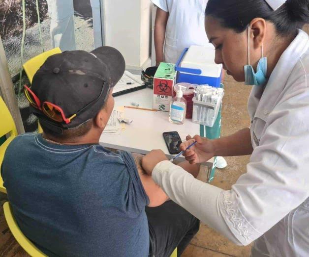 Intensifican vacunación masiva en Seguro Social Intensifican vacunación masiva en Seguro Social