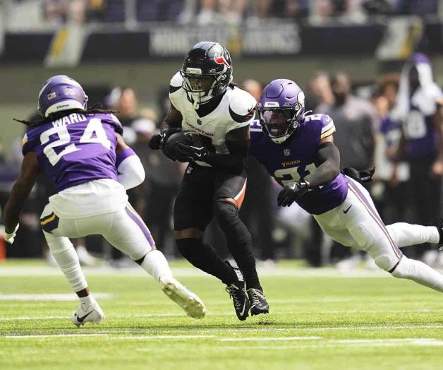 Eagles adquieren a Metchie III de los Texans Eagles adquieren a Metchie III de los Texans