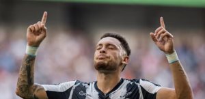 Lucas Ocampos destaca en victoria de Rayados