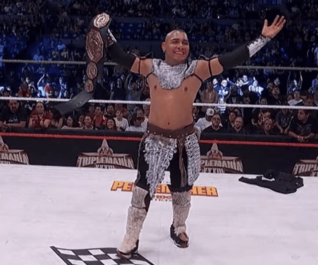 Estrellas de WWE brillan en Tripleman&iacute;a XXXIII