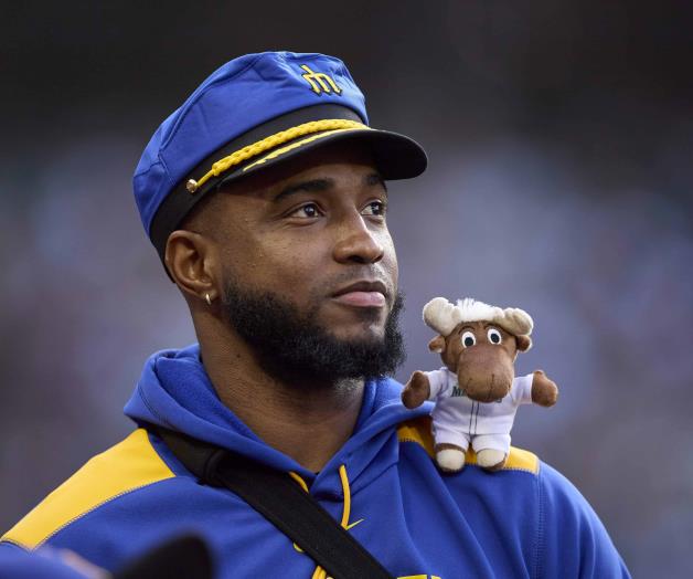 Expulsan a Víctor Robles por aventar bat en Ligas Menores