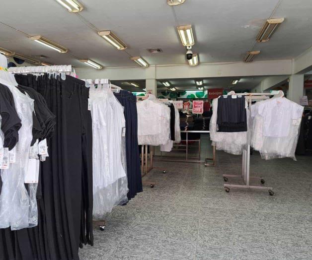 Buscan uniformes económicos Buscan uniformes económicos