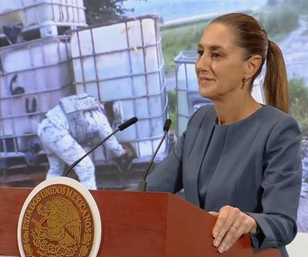 Aclaran confusi&oacute;n: no es huachicol, son bidones de agua en carretera