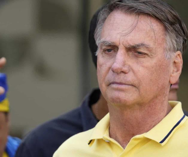 Investigaci&oacute;n policial revela obstrucci&oacute;n de justicia de Bolsonaro y su hijo