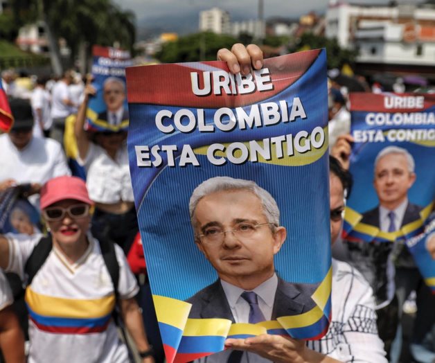 Tribunal colombiano ordena liberaci&oacute;n de &Aacute;lvaro Uribe V&eacute;lez